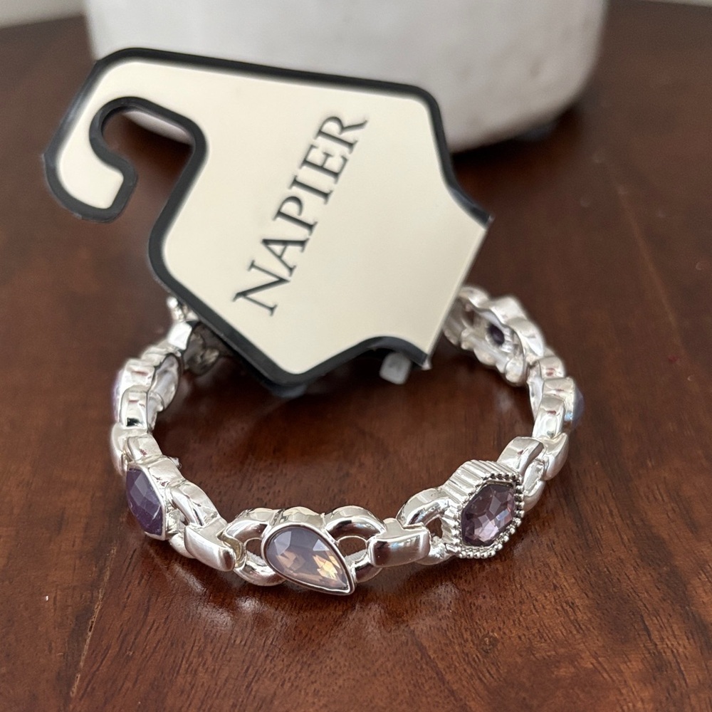 Napier Silvertone Stretch,hexagon,teardrop acrylic stones,lavendar,purples
